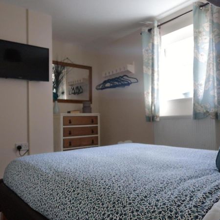 Coastal Escape Deal - 2 Bedroom House -Short Lets & Serviced Accommodation Kültér fotó