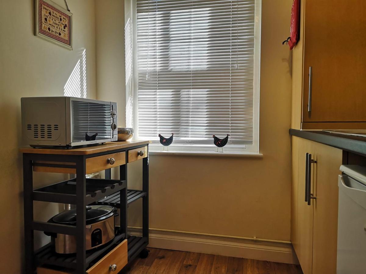 Coastal Escape Deal - 2 Bedroom House -Short Lets & Serviced Accommodation Kültér fotó