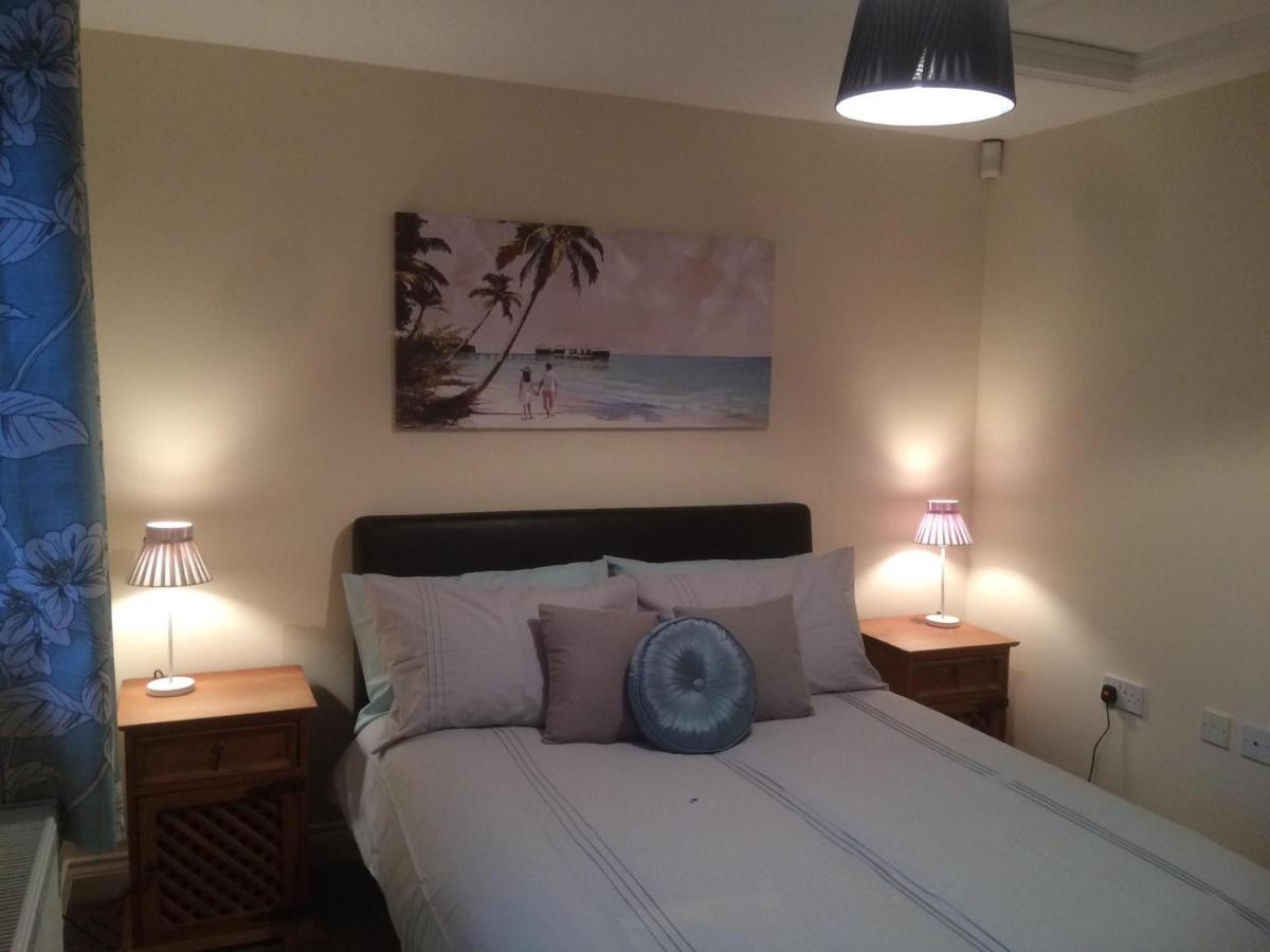Coastal Escape Deal - 2 Bedroom House -Short Lets & Serviced Accommodation Kültér fotó