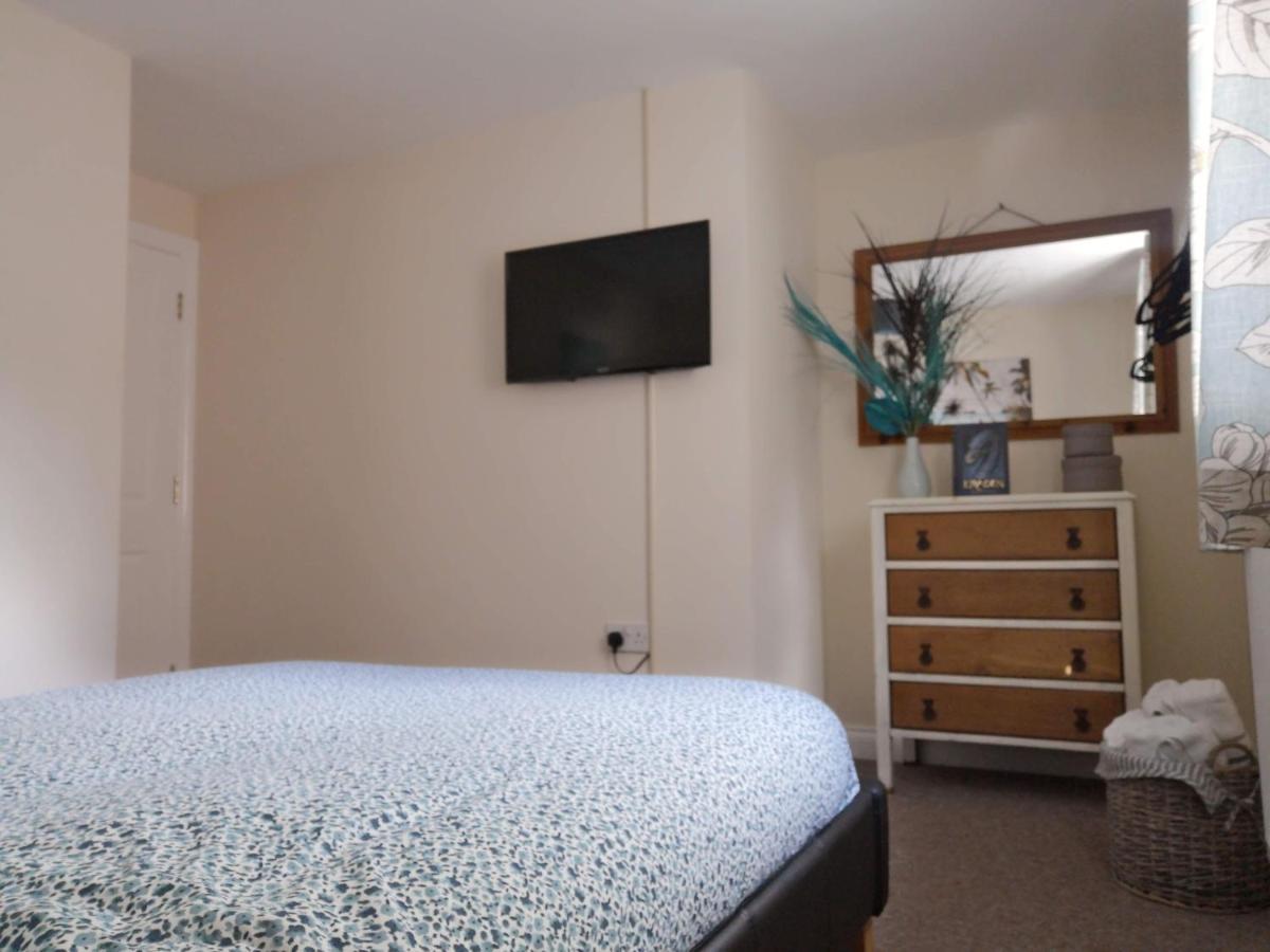 Coastal Escape Deal - 2 Bedroom House -Short Lets & Serviced Accommodation Kültér fotó